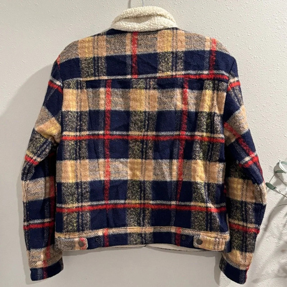 Levi’s Plaid Tweed Wool Blend Trucker Jacket Sherpa Snap Buttons Size Small EUC - Picture 2 of 6
